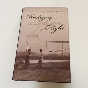 Book for sale:realizing the dream of flight withCD